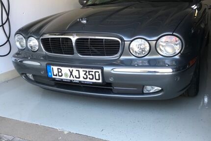 Jaguar XJ6