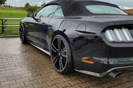 Ford Mustang 52.300 km 36.400 € Weil im Schönbuch 71093