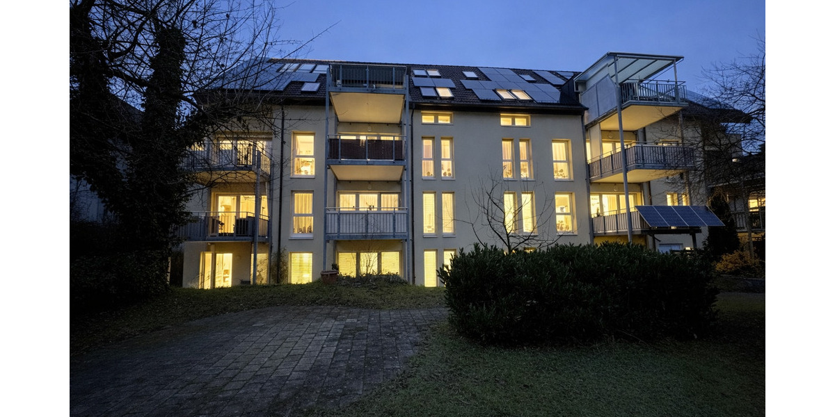 Etagenwohnung Sindelfingen Mitte - 2 Zimmer, 87 m&sup2;, 999&euro; | Angebot:25667919