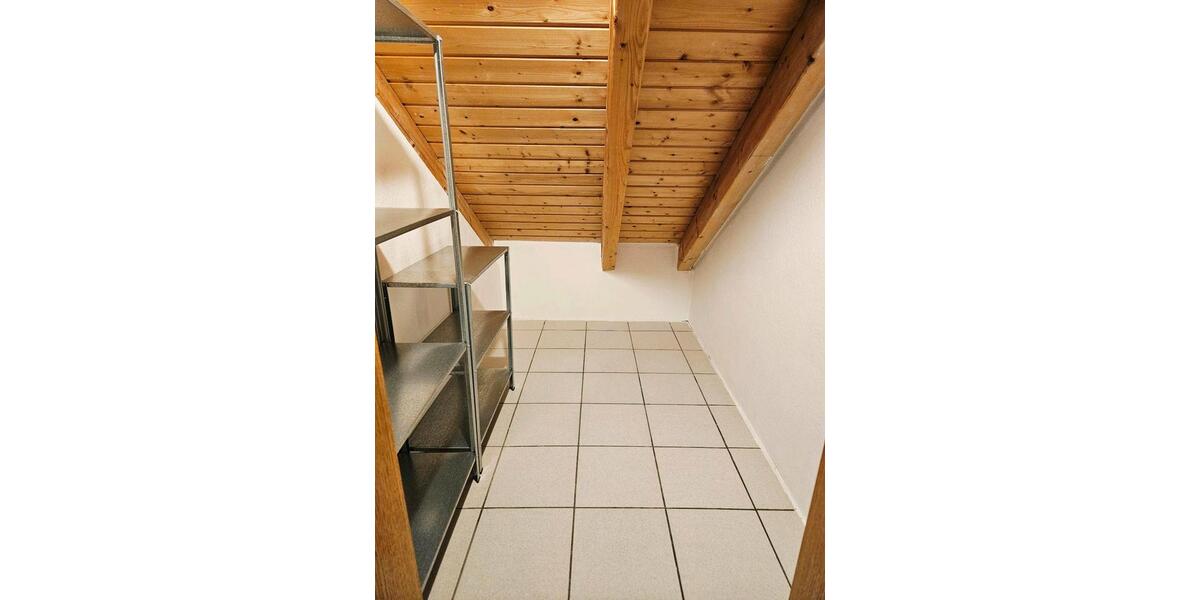 Dachgeschoßwohnung Aidlingen - 2.5 Zimmer, 57 m&sup2;, 225.000&euro; | Angebot:24294228
