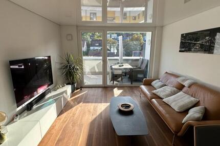 Haus Stuttgart Luginsland - 3 Zimmer, 83 m&sup2;, 1.900&euro; | Angebot:24804731
