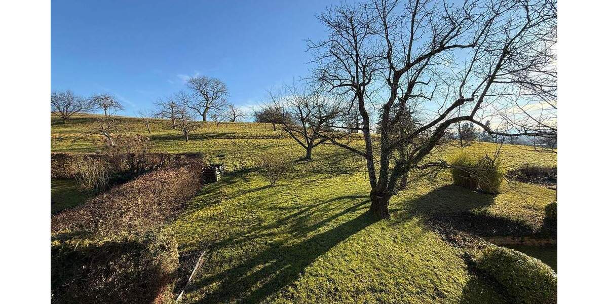 Ihr neues Zuhause in Nürtingen - Stilvoll renoviertes Einfamilienhaus mit Garten und Garagen 5 zimmer