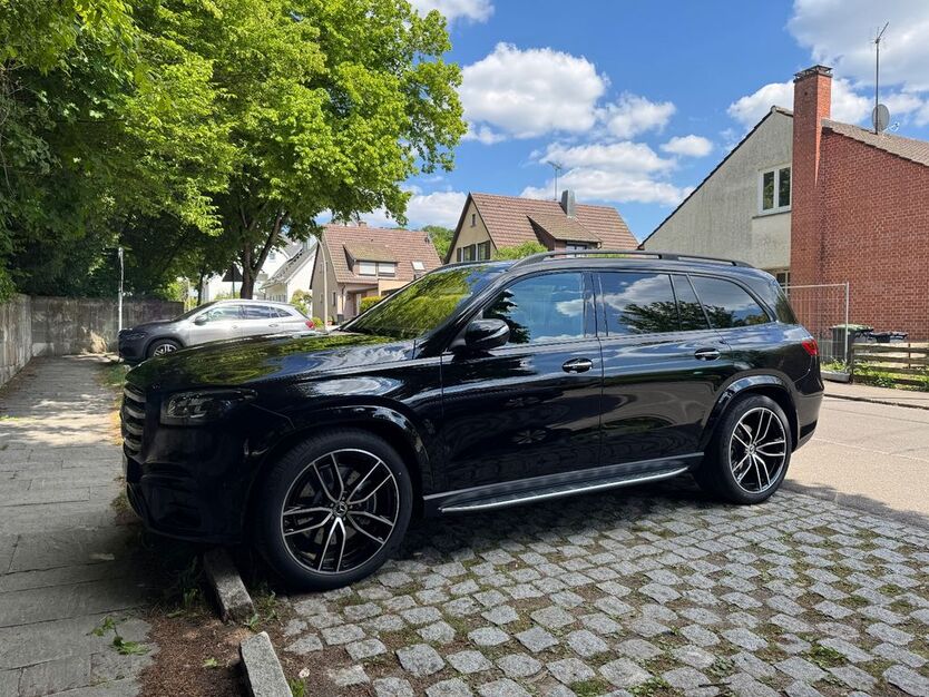 Mercedes-Benz GLS 450 11.000 km 108.000 € Sindelfingen 71063