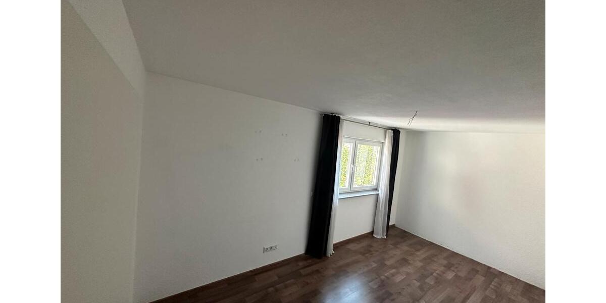 Maisonettenwohnung Herrenberg - 7 Zimmer, 157 m&sup2;, 599.000&euro; | Angebot:26987265