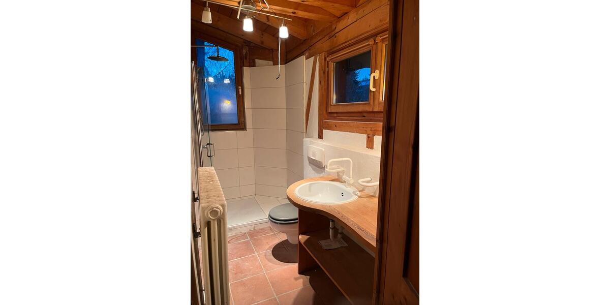 Dachgeschoßwohnung Reutlingen - 2 Zimmer, 70 m&sup2;, 950&euro; | Angebot:24533261