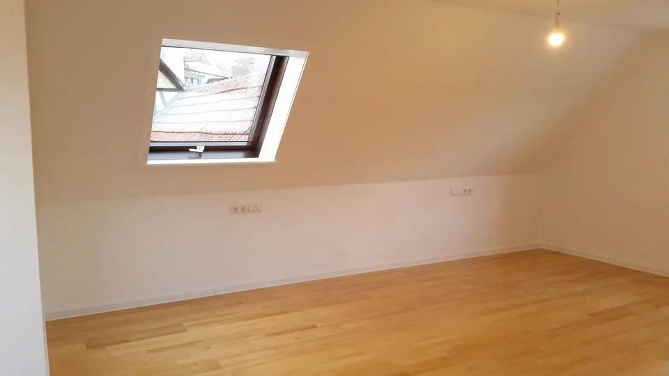 Maisonettenwohnung Weissach - 2 Zimmer, 75 m&sup2;, 760&euro; | Angebot:26670371
