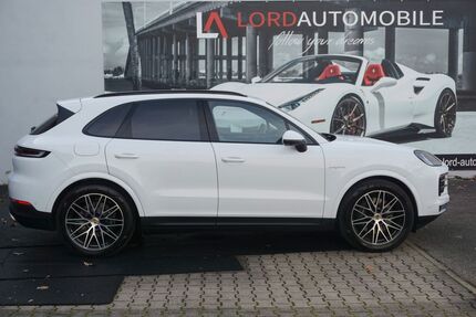 Porsche Cayenne 21.238 km 83.999 € Stuttgart 70499