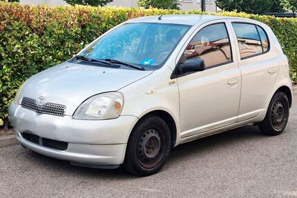 Toyota Yaris 203.567 km 1.400 &euro; KORNWESTHEIM 70806