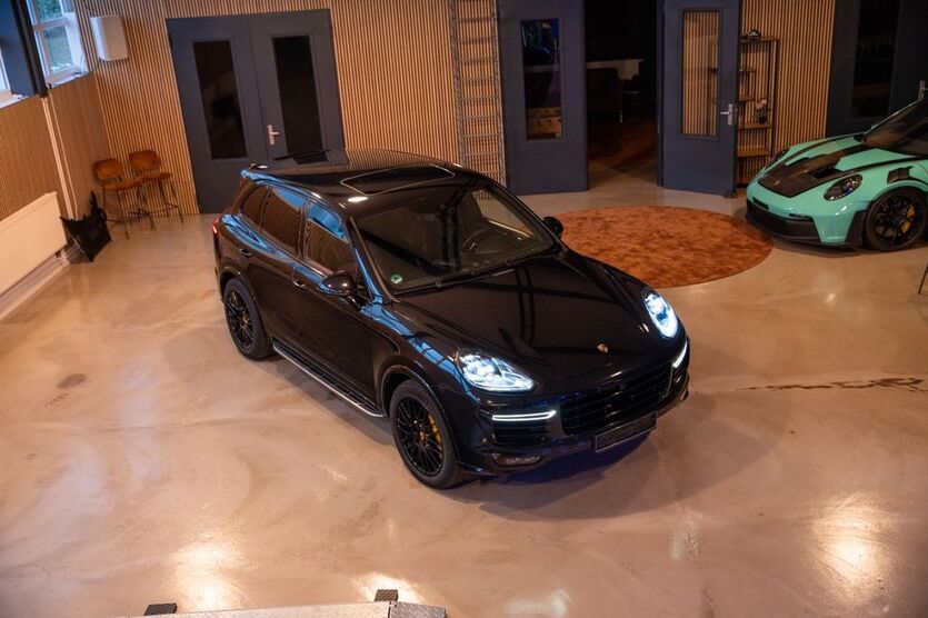 Porsche Cayenne 129.700 km 44.900 € Reutlingen 72766