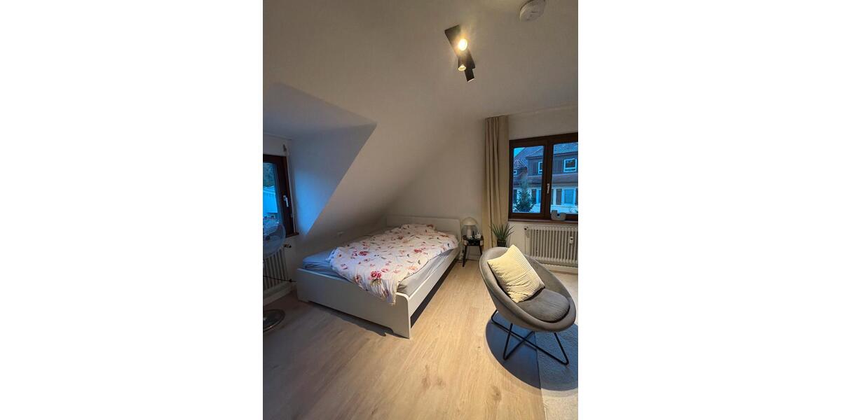 Dachgeschoßwohnung Tübingen Lustnau - 2 Zimmer, 40 m&sup2;, 1.180&euro; | Angebot:27611655