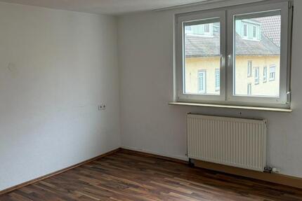 Haus Markgröningen - 5 Zimmer, 105 m&sup2;, 1.150&euro; | Angebot:25403160