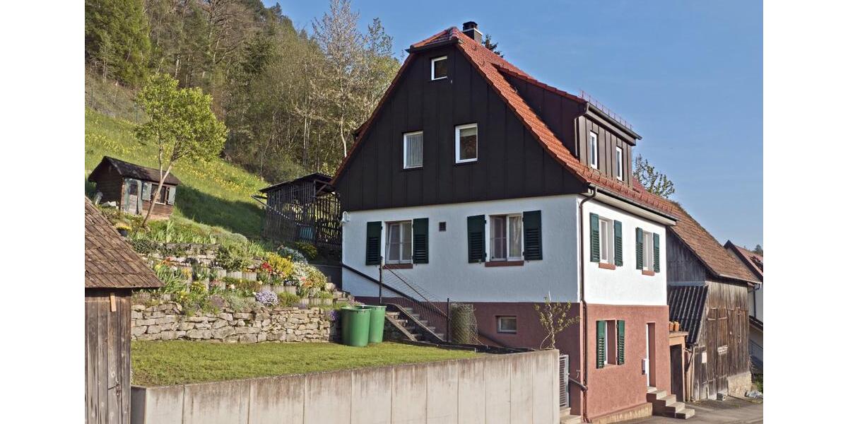 Einfamilienhaus Nagold - 7 Zimmer, 99 m&sup2;, 348.000&euro; | Angebot:25858427