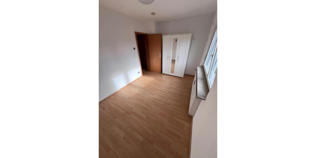 Etagenwohnung Fellbach Oeffingen - 3 Zimmer, 80 m&sup2;, 1.400&euro; | Angebot:26045333