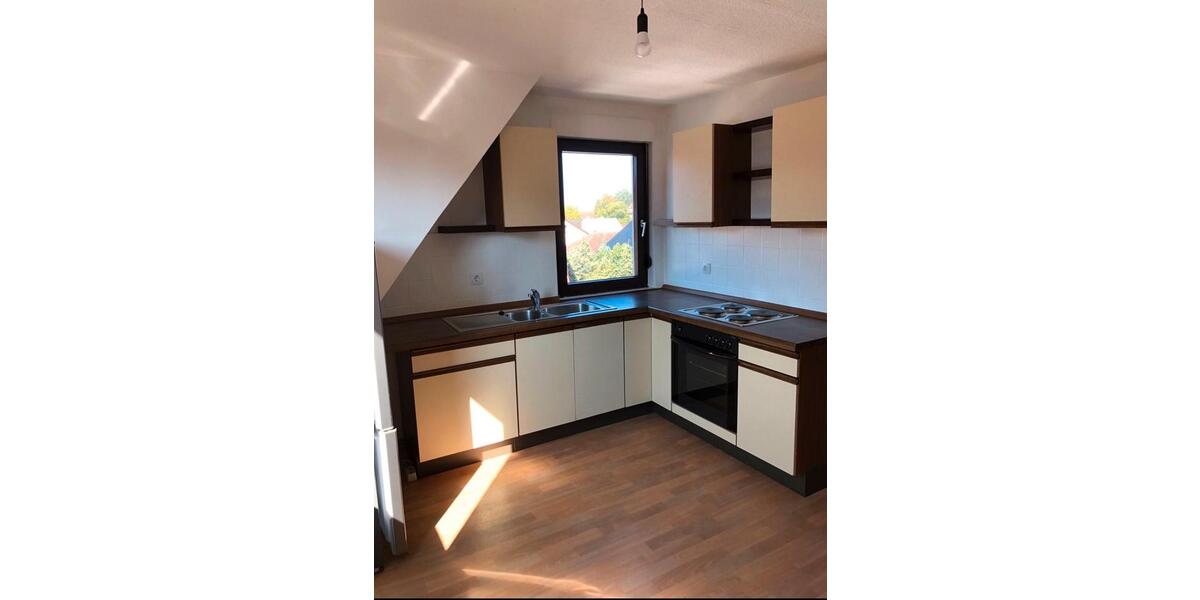 Dachgeschoßwohnung Sachsenheim - 2.5 Zimmer, 65 m&sup2;, 870&euro; | Angebot:26186676