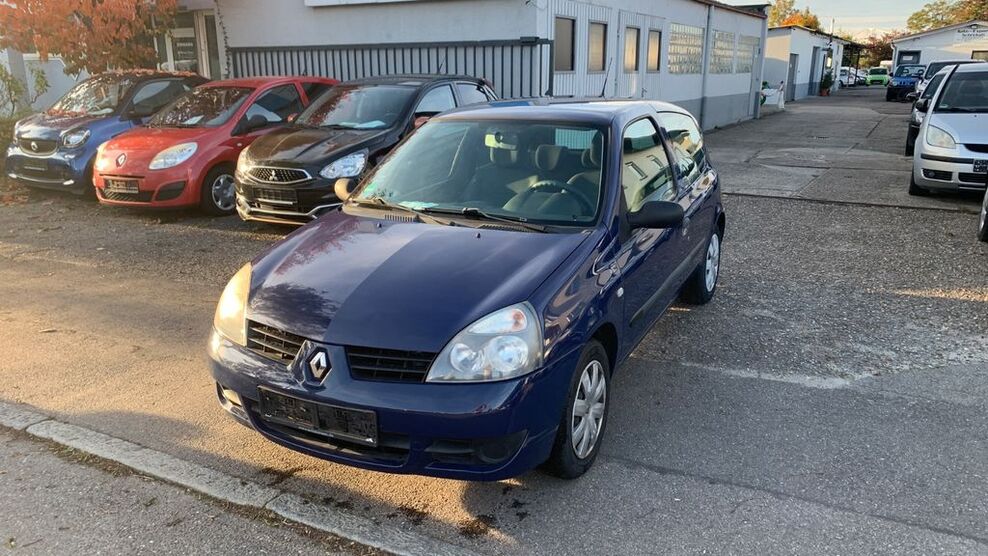 Renault Clio 106.000 km 900 € Fellbach-Stuttgart 70736