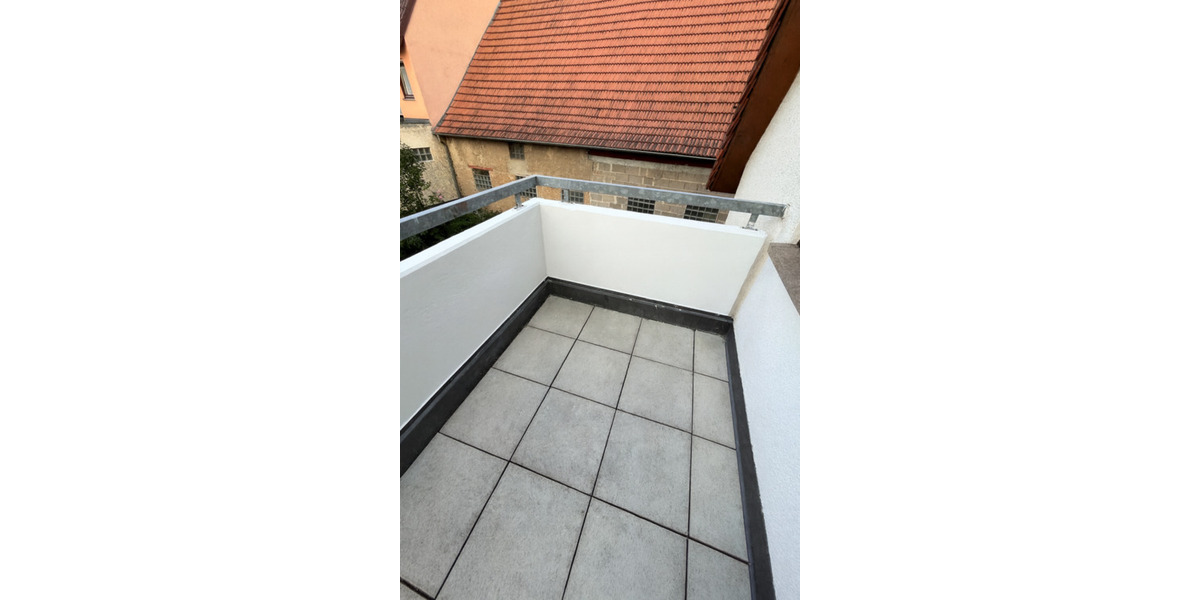 Dachgeschoßwohnung Markgröningen - 4.5 Zimmer, 92 m&sup2;, 375.000&euro; | Angebot:24332167