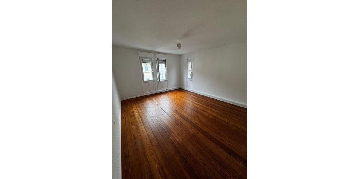 Etagenwohnung Esslingen am Neckar Pliensauvorstadt - 2 Zimmer, 61 m&sup2;, 790&euro; | Angebot:24801408