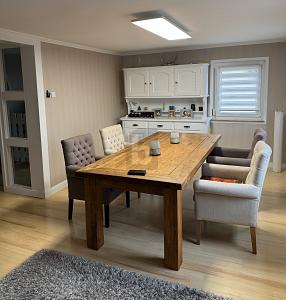 GRÜNE OASE MIT SAUNA & MEHREREN TERRASSEN - Einfamilienhaus Sindelfingen Darmsheim | Angebot:26270169