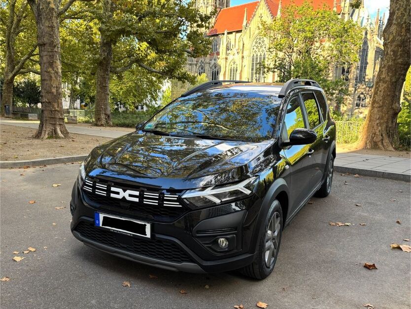 Dacia Jogger 33.800 km 15.999 € Stuttgart 70176