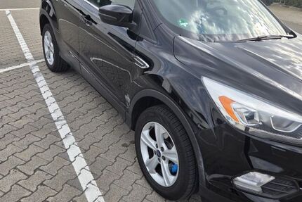 Ford Kuga 136.000 km 7.750 &euro; Sindelfingen 71067