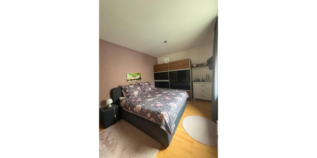 Erdgeschoßwohnung Stuttgart Zuffenhausen - 3 Zimmer, 63 m&sup2;, 1.095&euro; | Angebot:25932454