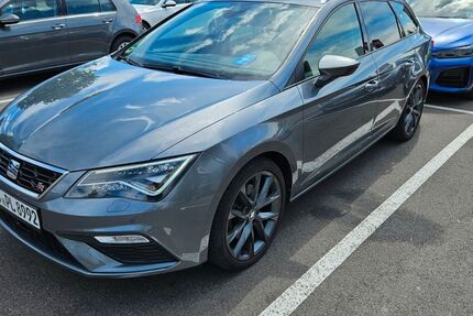 Seat Leon 128.000 km 14.599 € Holzgerlingen 71088