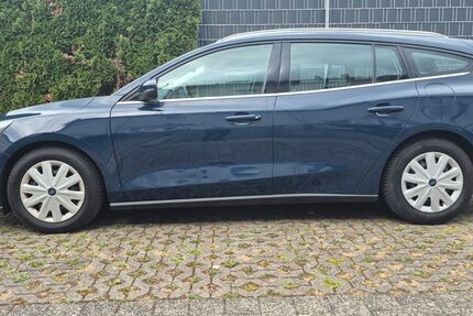 Ford Focus 120.000 km 9.200 &euro; Stuttgart 70439