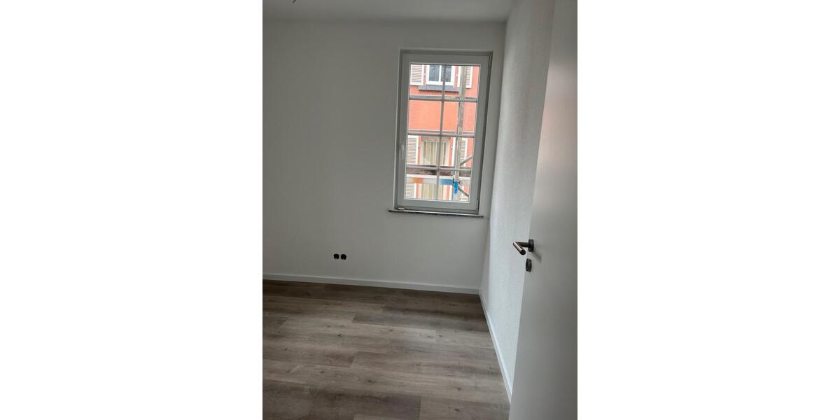 Etagenwohnung Rottenburg am Neckar - 4 Zimmer, 74 m&sup2;, 1.050&euro; | Angebot:25636990