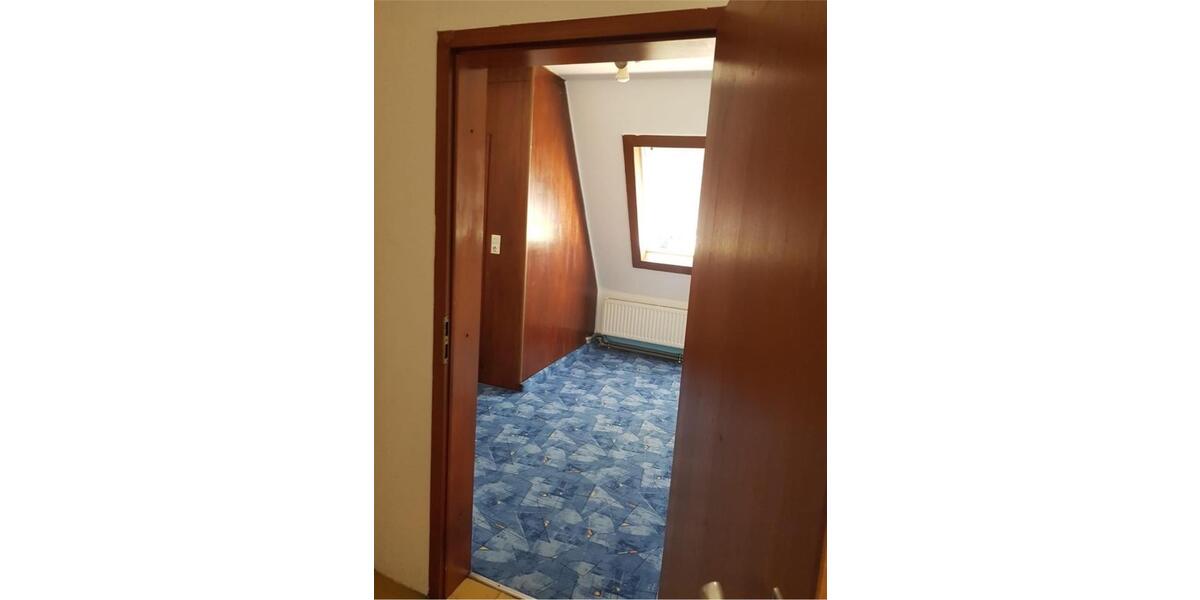 Einfamilienhaus Kornwestheim - 7 Zimmer, 160 m&sup2;, 2.050&euro; | Angebot:25363251