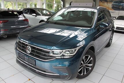 VW Tiguan 68.500 km 26.490 € Weil im Schönbuch 71093