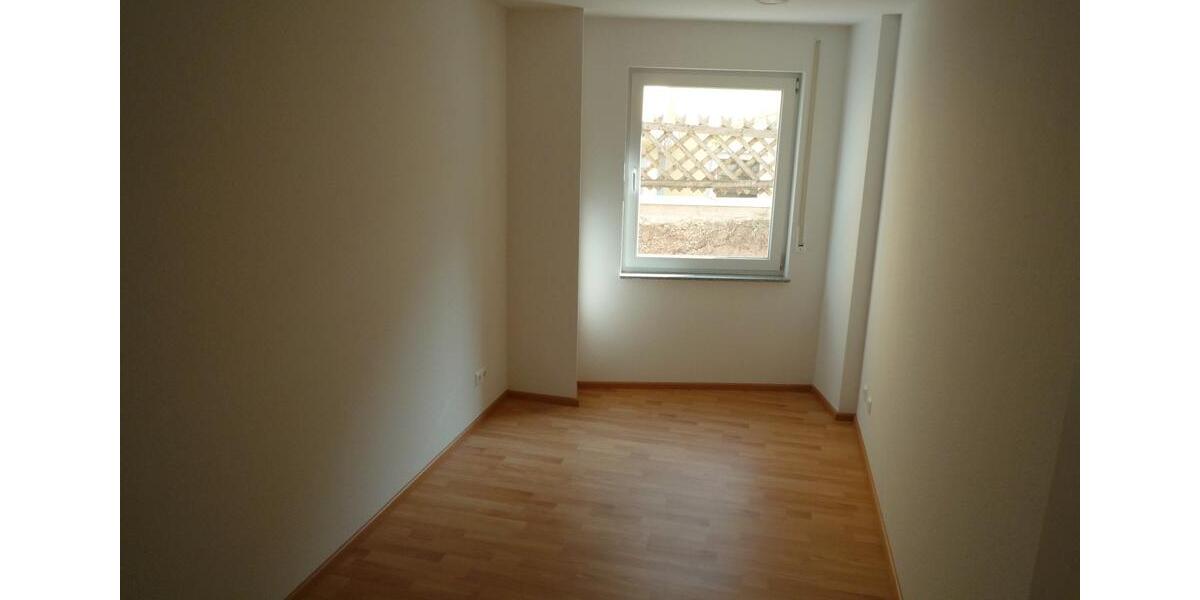 Erdgeschoßwohnung Böblingen - 5 Zimmer, 98 m&sup2;, 430.000&euro; | Angebot:26840340