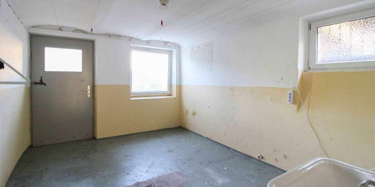 Mehrfamilienhaus, Wohnhaus Stuttgart Botnang - 9 Zimmer, 204 m&sup2;, 1.200.000&euro; | Angebot:24622147