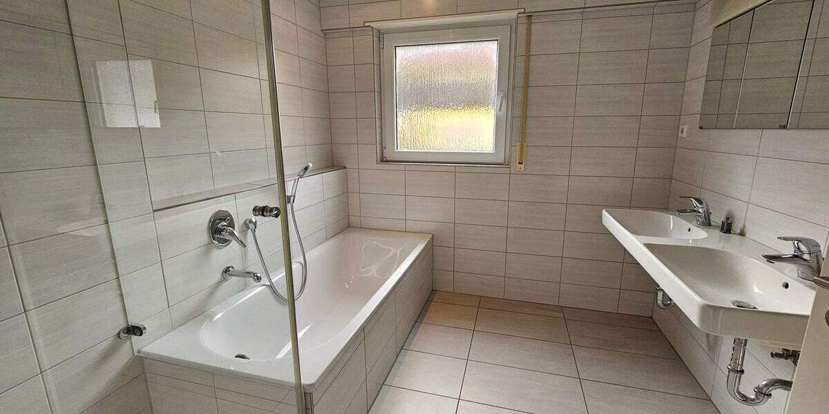 Terrassenwohnung Markgröningen - 4 Zimmer, 100 m&sup2;, 1.100&euro; | Angebot:24711918