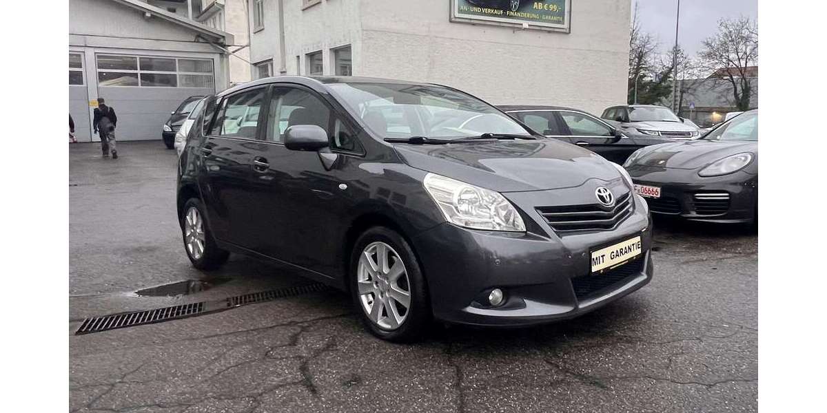 Toyota Verso 120.205 km 8.950 &euro; Pforzheim 75179