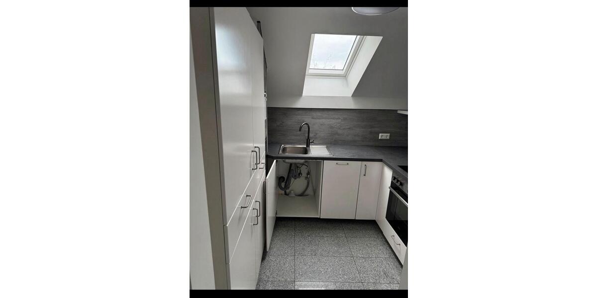 Dachgeschoßwohnung Sindelfingen - 2 Zimmer, 58 m&sup2;, 1.000&euro; | Angebot:26414171
