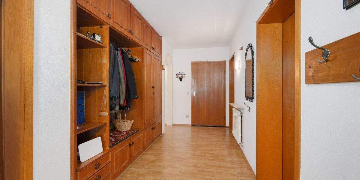 Einfamilienhaus Niefern-Öschelbronn / Niefern Niefern - 6 Zimmer, 180 m&sup2;, 560.000&euro; | Angebot:24860389