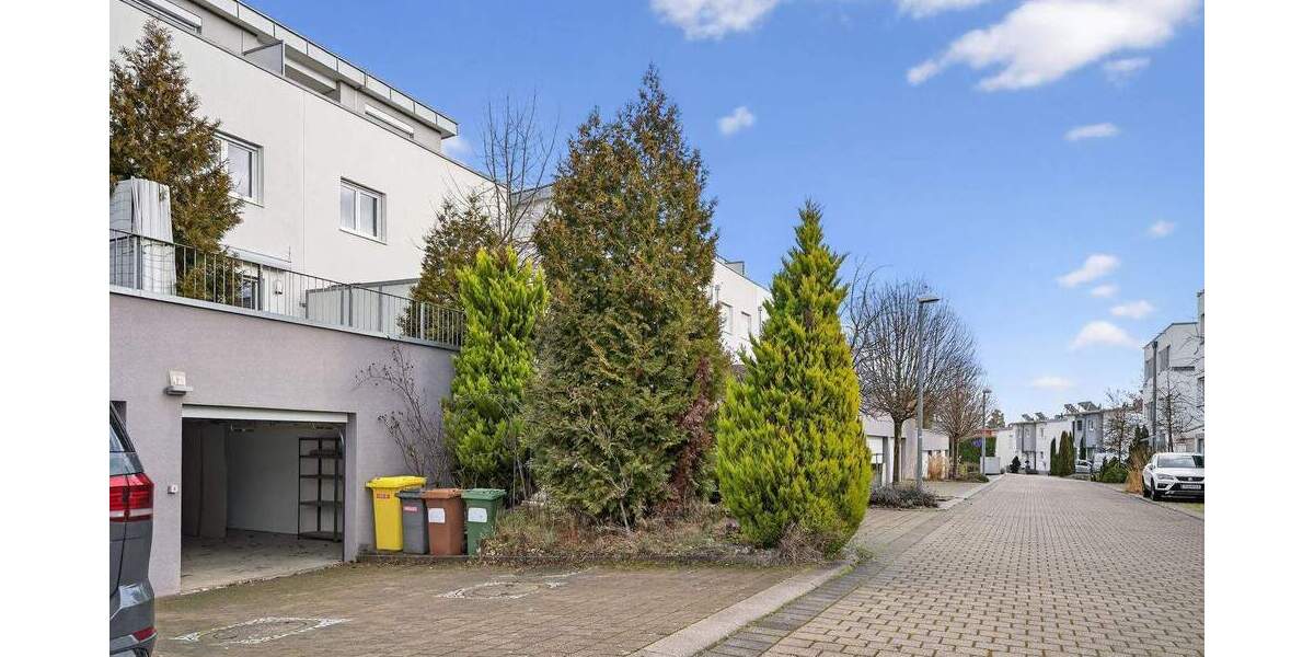 Reihenmittelhaus Stuttgart Zuffenhausen - 4 Zimmer, 132 m&sup2;, 714.000&euro; | Angebot:24738225