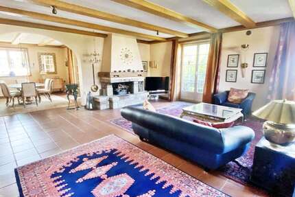 Haus Herrenberg - 8 Zimmer, 350 m&sup2;, 1.100.000&euro; | Angebot:27669043