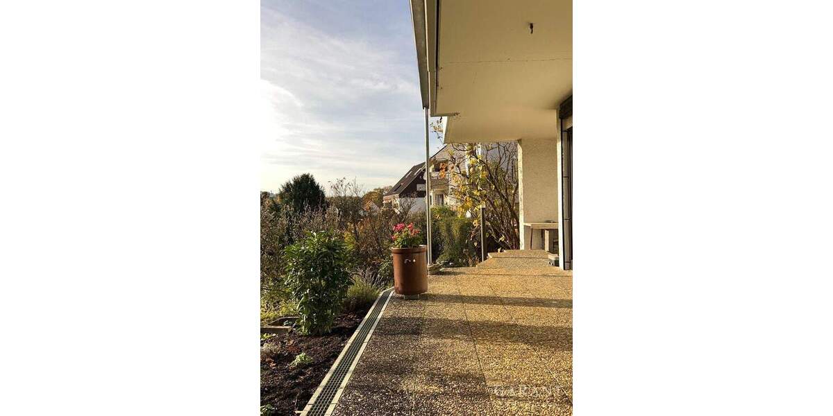 Einfamilienhaus Ostfildern Scharnhausen - 8 Zimmer, 294 m&sup2;, 898.000&euro; | Angebot:25707671