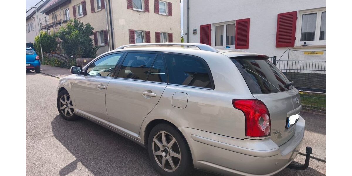 Toyota Avensis 323.000 km 1.000 &euro; Stuttgart 70569