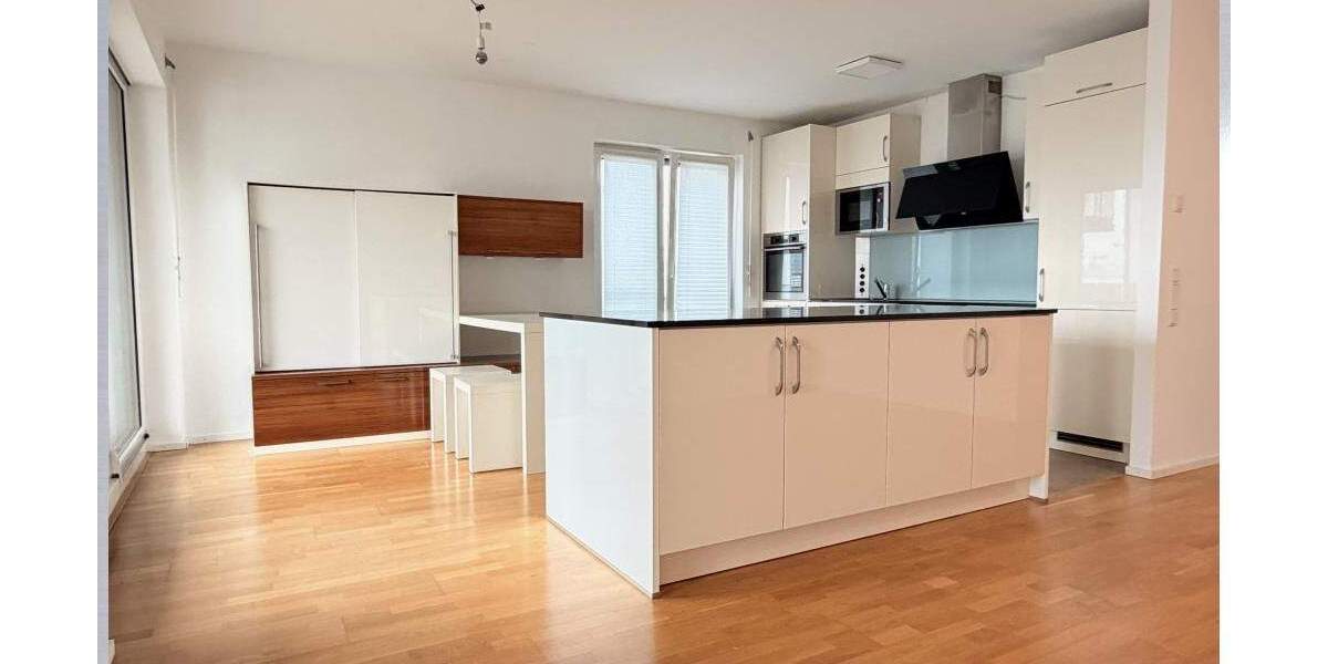 Etagenwohnung Stuttgart Feuerbach - 3 Zimmer, 93 m&sup2;, 1.470&euro; | Angebot:25704074
