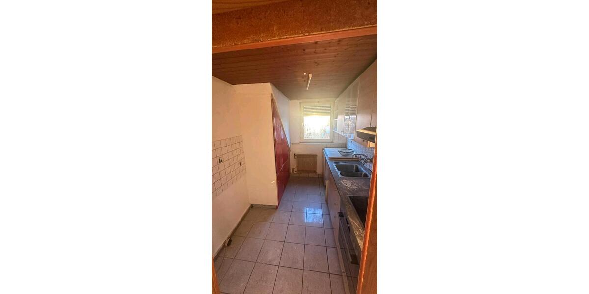 Dachgeschoßwohnung Stuttgart Zuffenhausen - 3 Zimmer, 67 m&sup2;, 220.000&euro; | Angebot:26966090