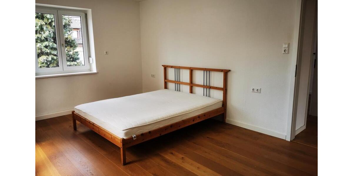 Etagenwohnung Stuttgart Feuerbach - 5 Zimmer, 120 m&sup2;, 2.200&euro; | Angebot:25993665