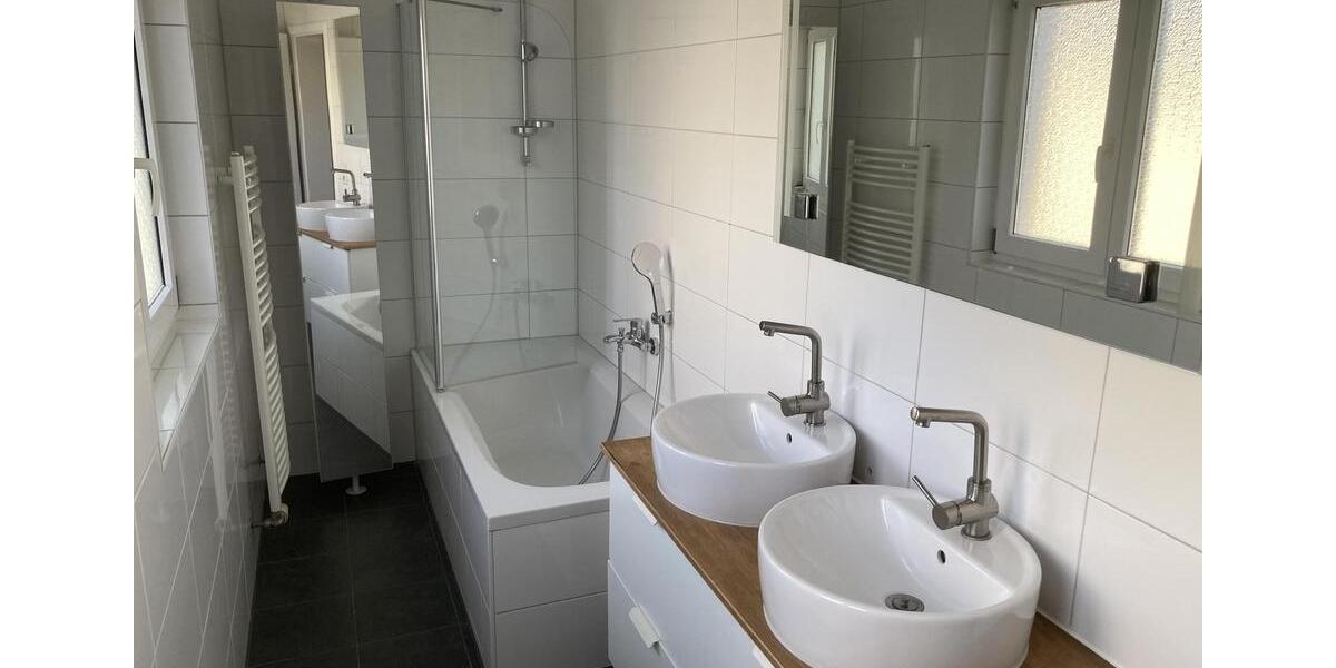 Doppelhaushälfte Fellbach Oeffingen - 6 Zimmer, 160 m&sup2;, 2.500&euro; | Angebot:26129547