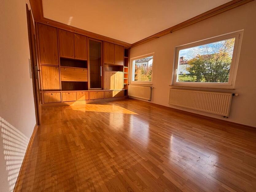 Haus zur Miete - DHH mit Garten, Balkon +Garage Musberg zimmer