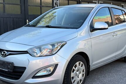 Hyundai i20 110.000 km 1.999 &euro; Pforzheim 75179