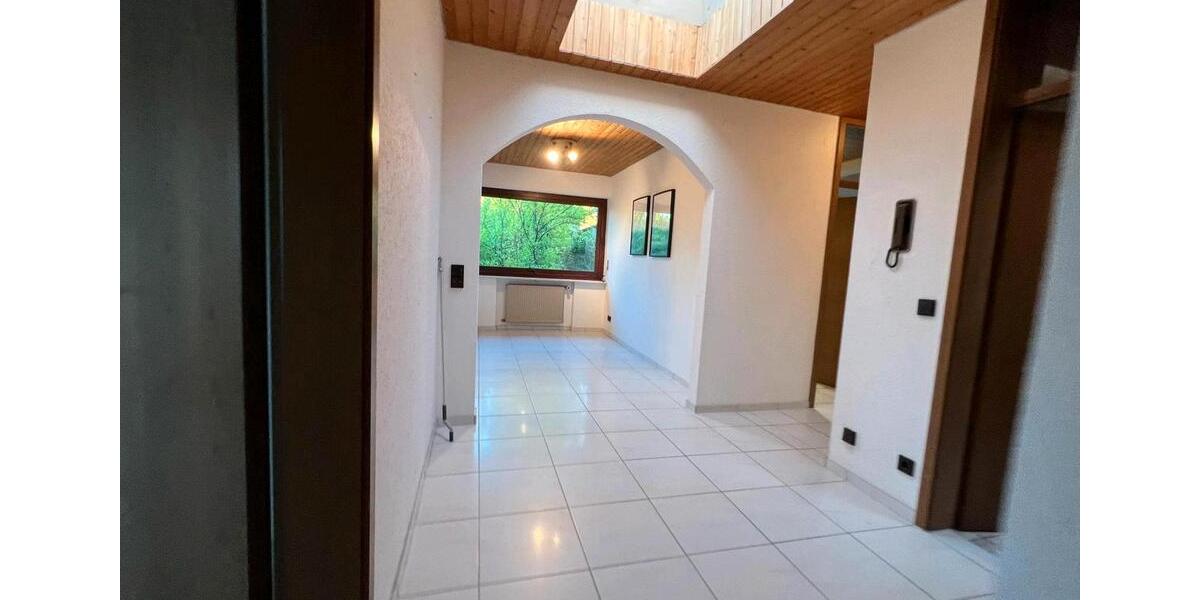 Doppelhaushälfte Böblingen - 6.5 Zimmer, 192 m&sup2;, 739.000&euro; | Angebot:27165419