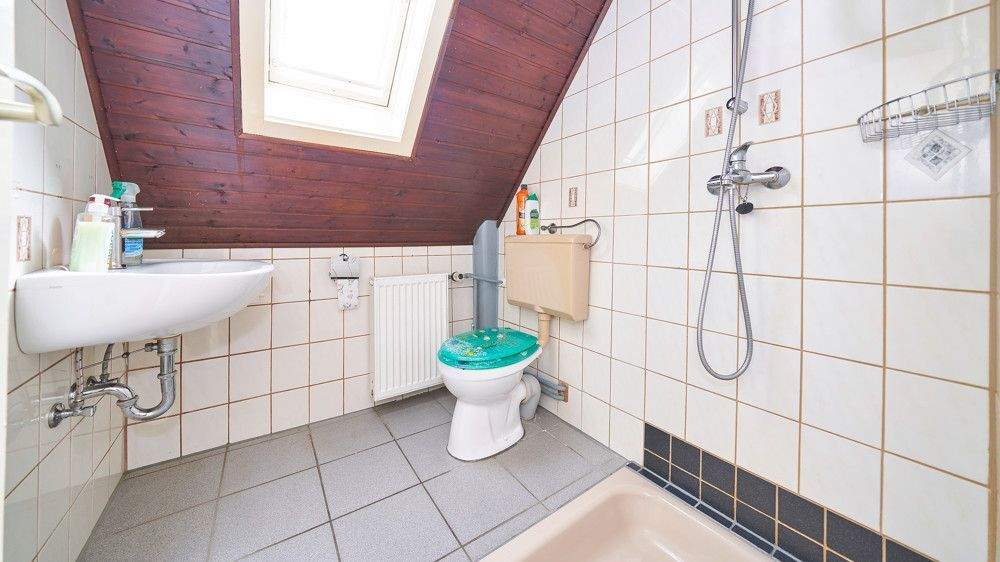 Einfamilienhaus Niefern-Öschelbronn / Öschelbronn Öschelbronn - 6 Zimmer, 166 m&sup2;, 429.000&euro; | Angebot:25697224