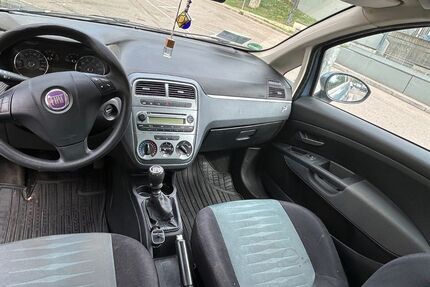 Fiat Punto 155.000 km 1.950 &euro; Esslingen 73728