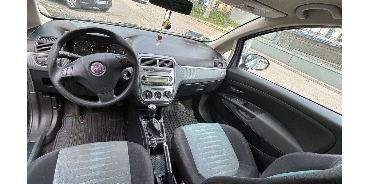 Fiat Punto 155.000 km 2.300 &euro; Esslingen 73728